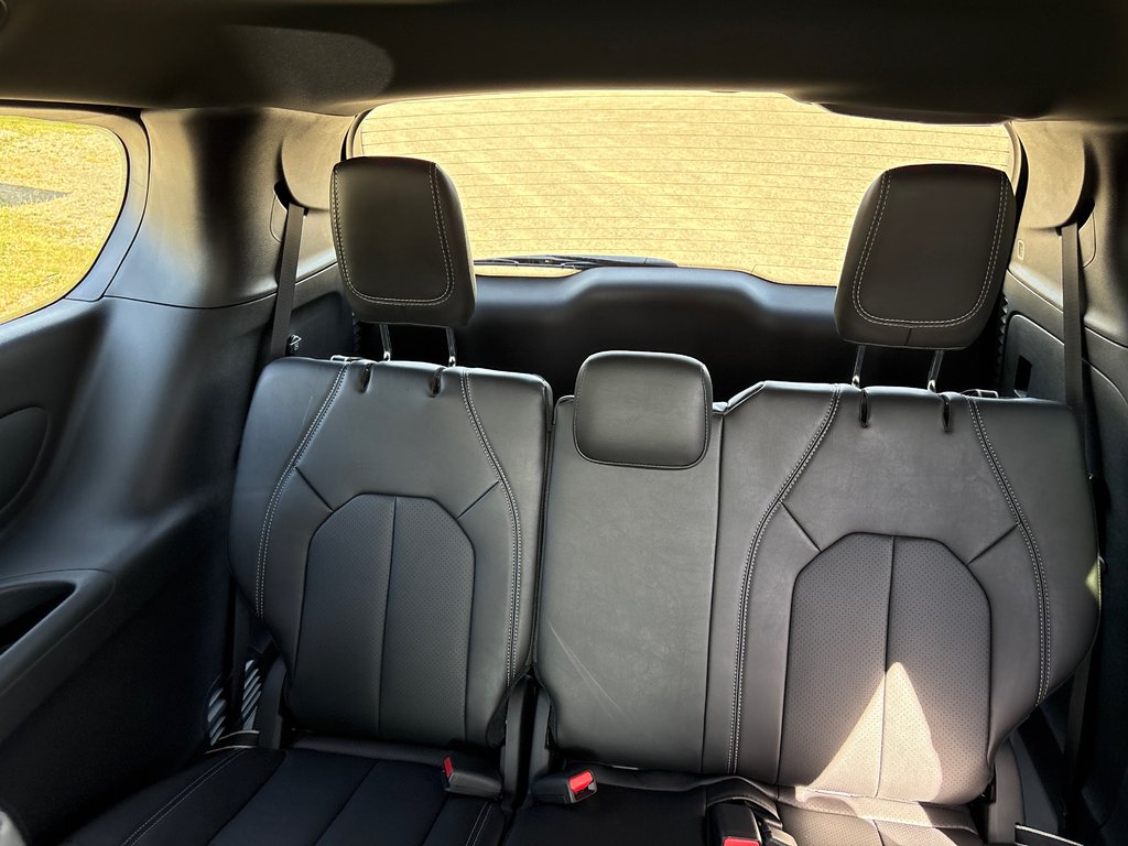 Chrysler Pacifica SELECT AWD 2026 à Paspébiac, Québec - 10 - w1024h768px