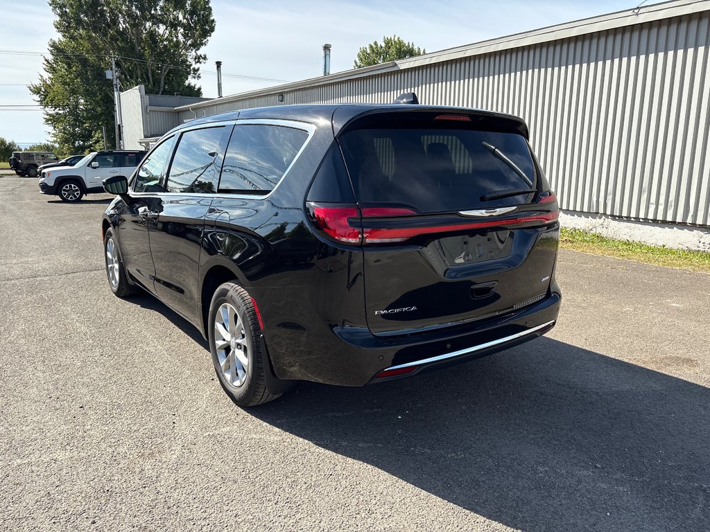 Chrysler Pacifica SELECT AWD 2026 à Paspébiac, Québec - 8 - w1024h768px