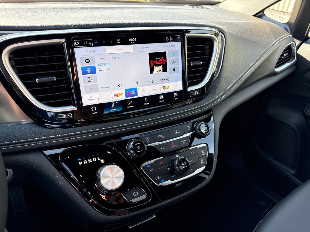 Chrysler Pacifica SELECT AWD 2026 à Paspébiac, Québec - 17 - w1024h768px
