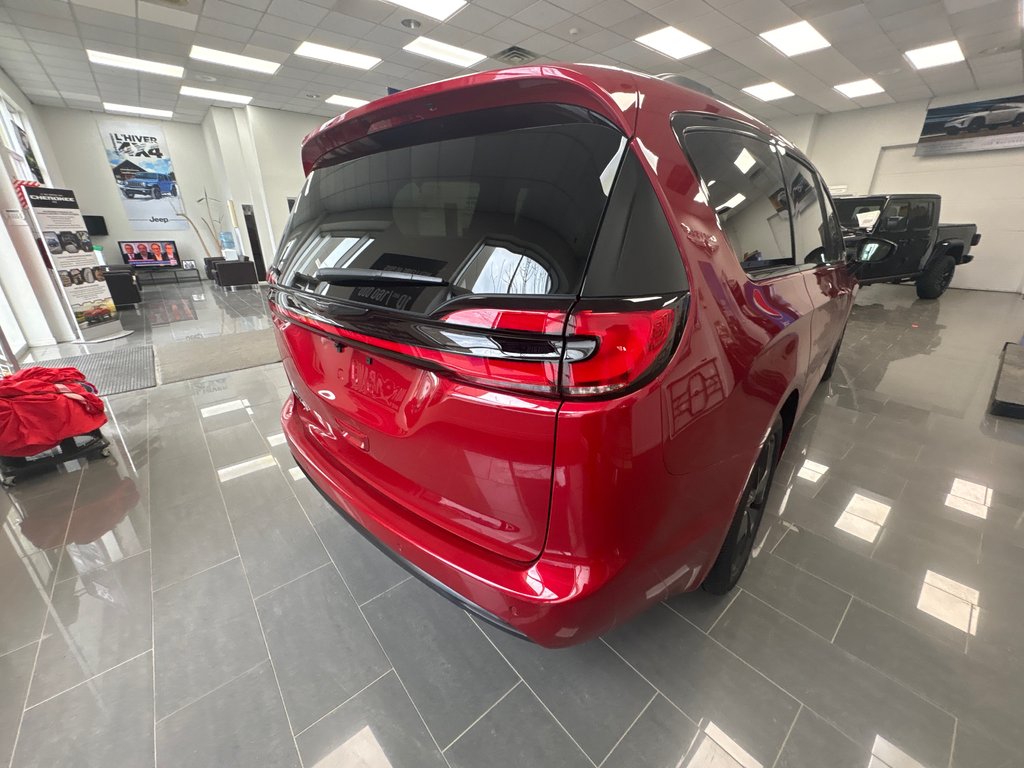 2026 Chrysler Pacifica SELECT in Paspébiac, Quebec - 5 - w1024h768px