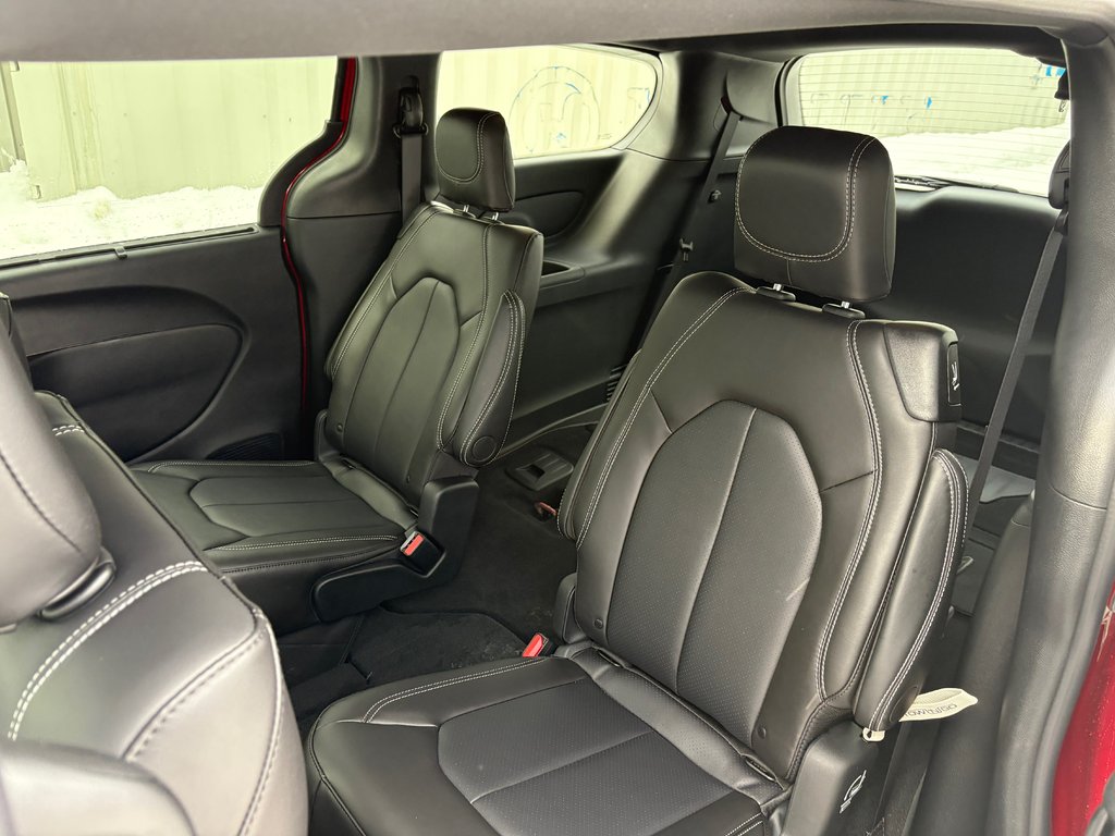2026 Chrysler Pacifica SELECT in Paspébiac, Quebec - 10 - w1024h768px