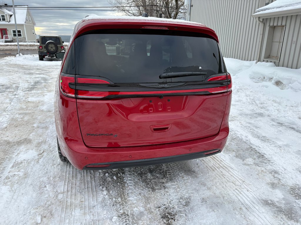 2026 Chrysler Pacifica SELECT in Paspébiac, Quebec - 6 - w1024h768px