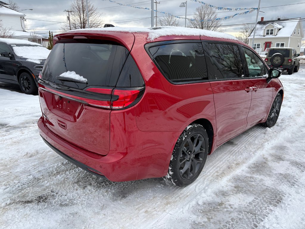 2026 Chrysler Pacifica SELECT in Paspébiac, Quebec - 5 - w1024h768px