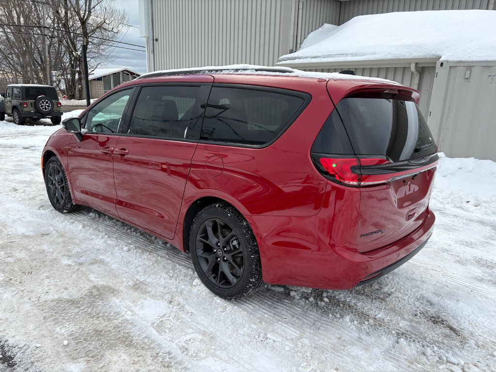 2026 Chrysler Pacifica SELECT in Paspébiac, Quebec - 7 - w1024h768px