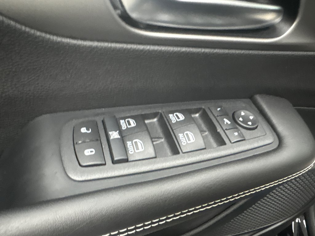 Chrysler Pacifica  2027 à Paspébiac, Québec - 18 - w1024h768px