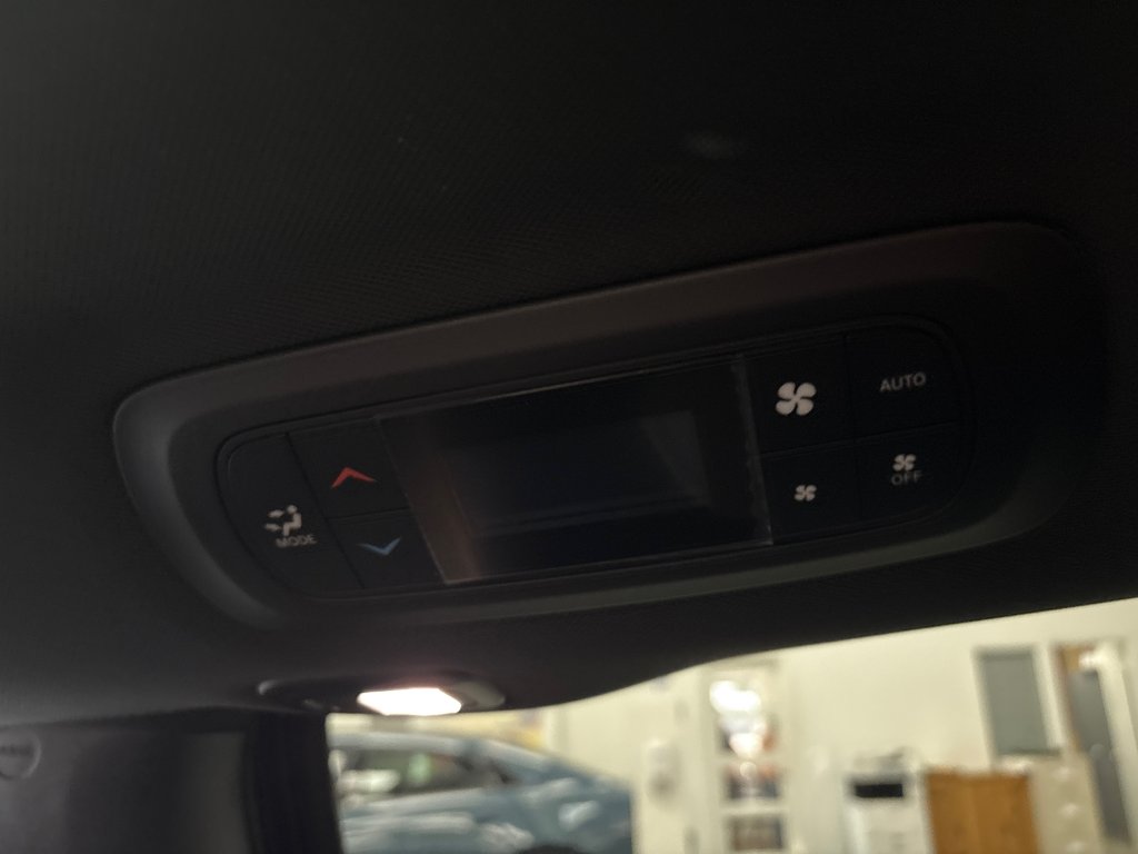 Chrysler Pacifica  2027 à Paspébiac, Québec - 17 - w1024h768px