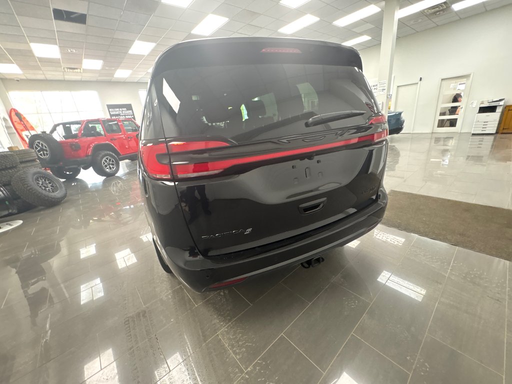 Chrysler Pacifica  2027 à Paspébiac, Québec - 7 - w1024h768px
