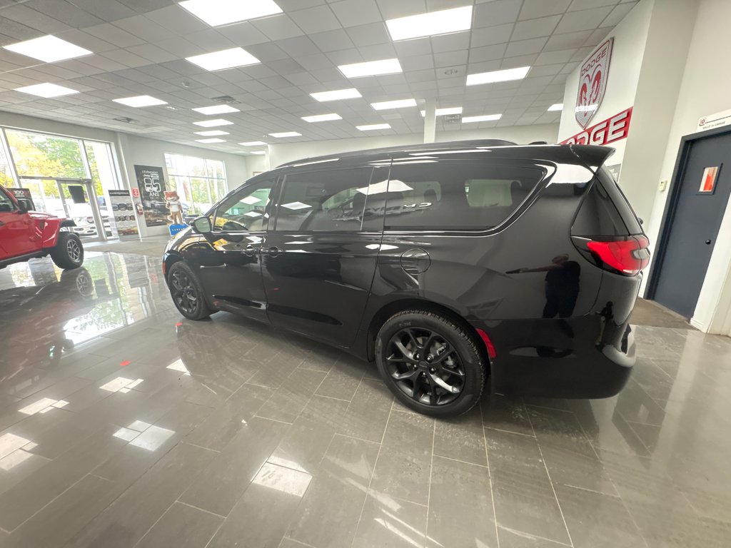 Chrysler Pacifica  2027 à Paspébiac, Québec - 10 - w1024h768px