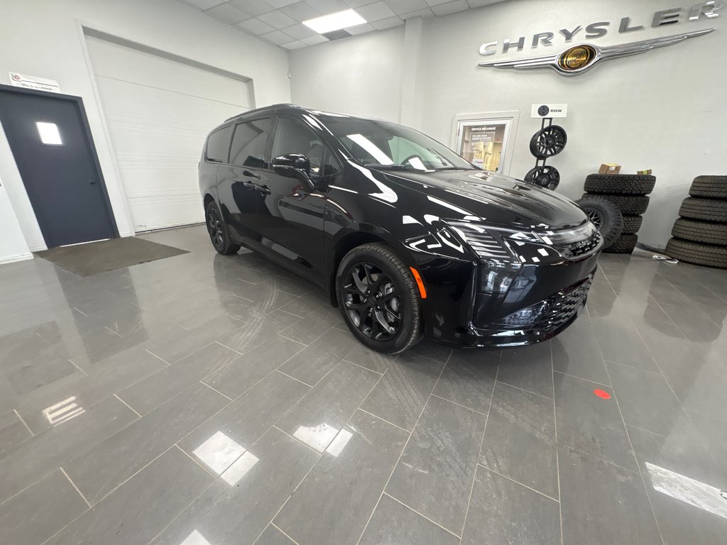 Chrysler Pacifica  2027 à Paspébiac, Québec - 3 - w1024h768px