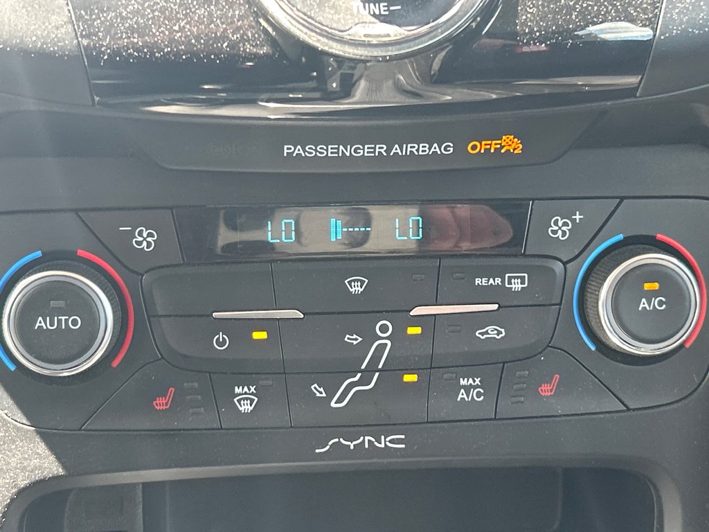 Ford Focus Titanium 2015 à Chandler, Québec - 8 - w1024h768px
