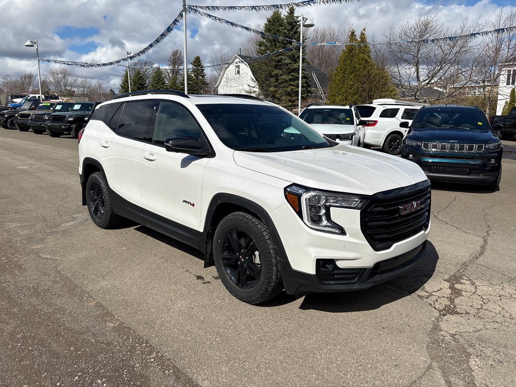 GMC Terrain AT4 2023 à Paspébiac, Québec - 3 - w1024h768px