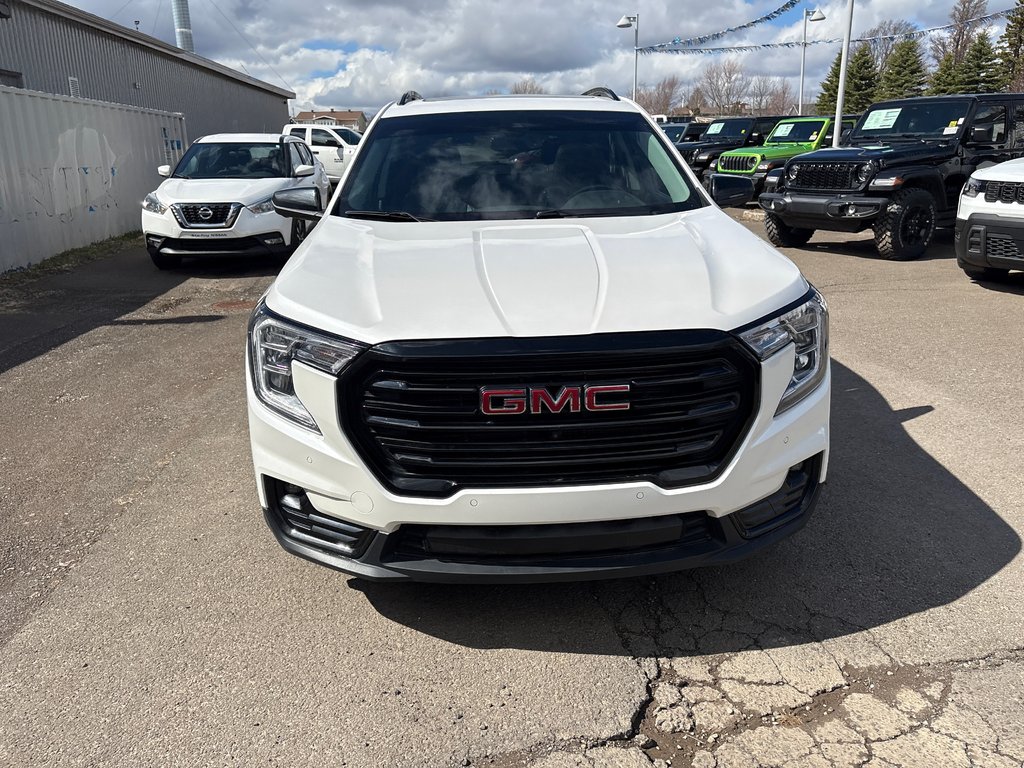 GMC Terrain AT4 2023 à Paspébiac, Québec - 2 - w1024h768px