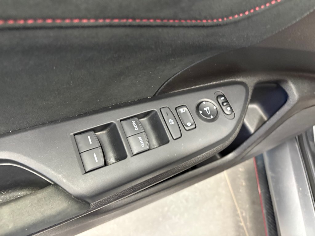 2021 Honda Civic Type R in Paspébiac, Quebec - 13 - w1024h768px