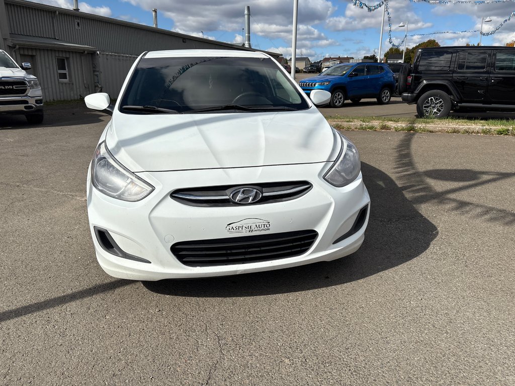 Hyundai Accent L 2017 à Paspébiac, Québec - 2 - w1024h768px