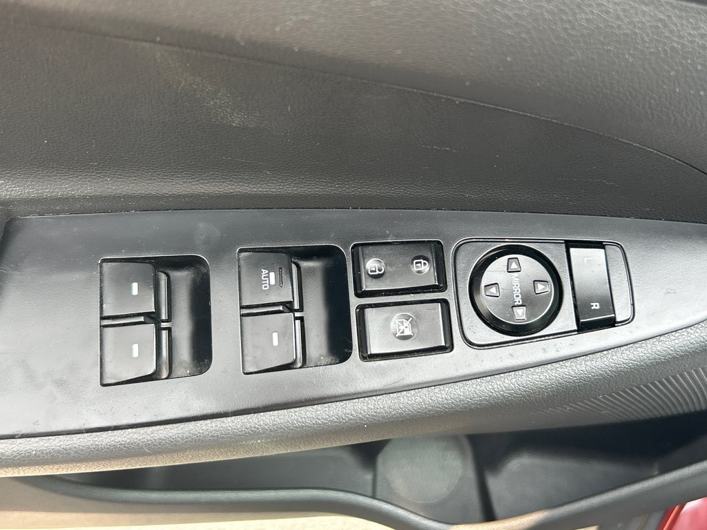 Hyundai Tucson Premium 2016 à Chandler, Québec - 12 - w1024h768px