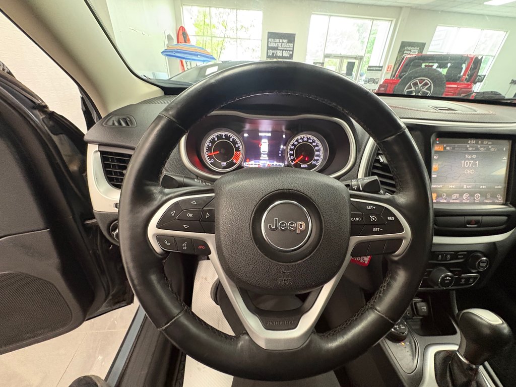 Jeep Cherokee Trailhawk 2015 à Paspébiac, Québec - 18 - w1024h768px