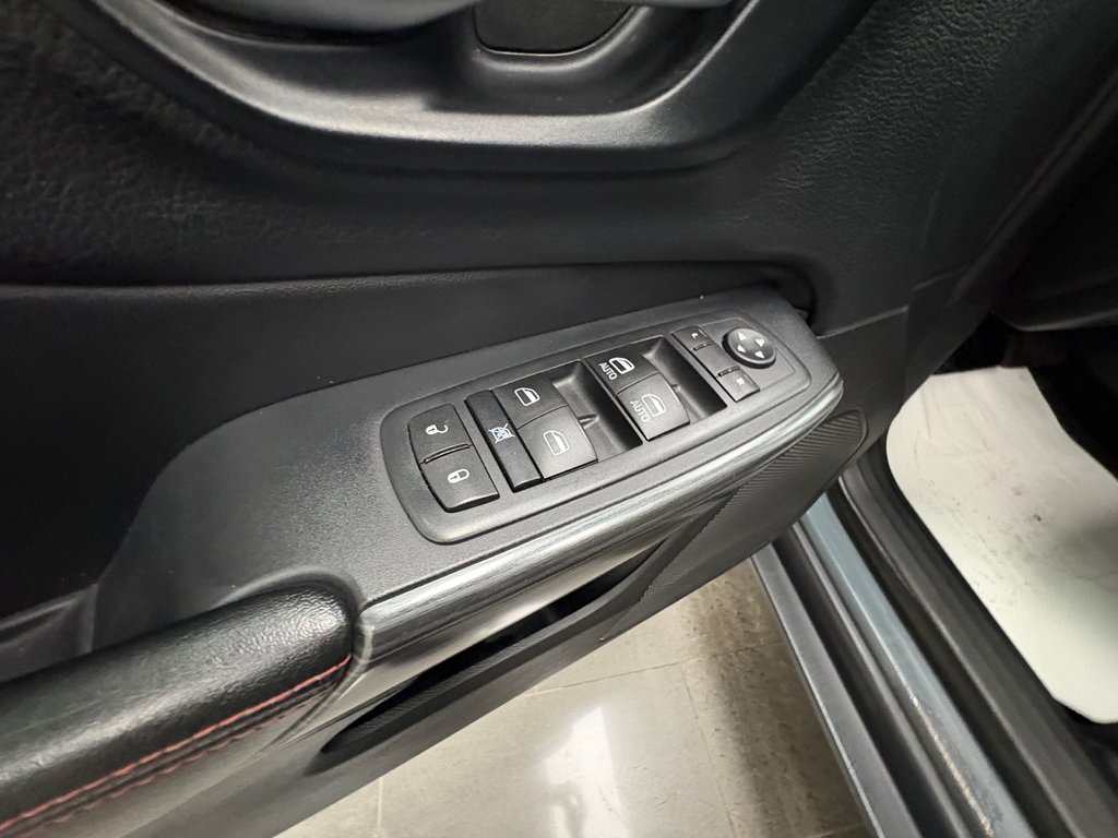 Jeep Cherokee Trailhawk 2015 à Paspébiac, Québec - 13 - w1024h768px