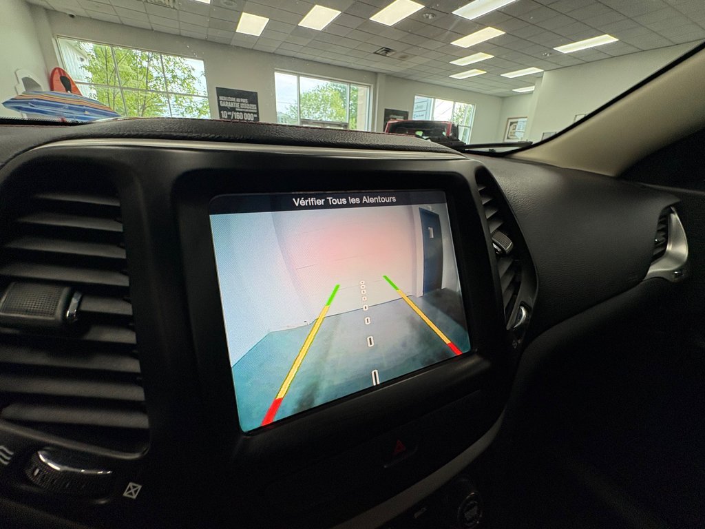 Jeep Cherokee Trailhawk 2015 à Paspébiac, Québec - 17 - w1024h768px