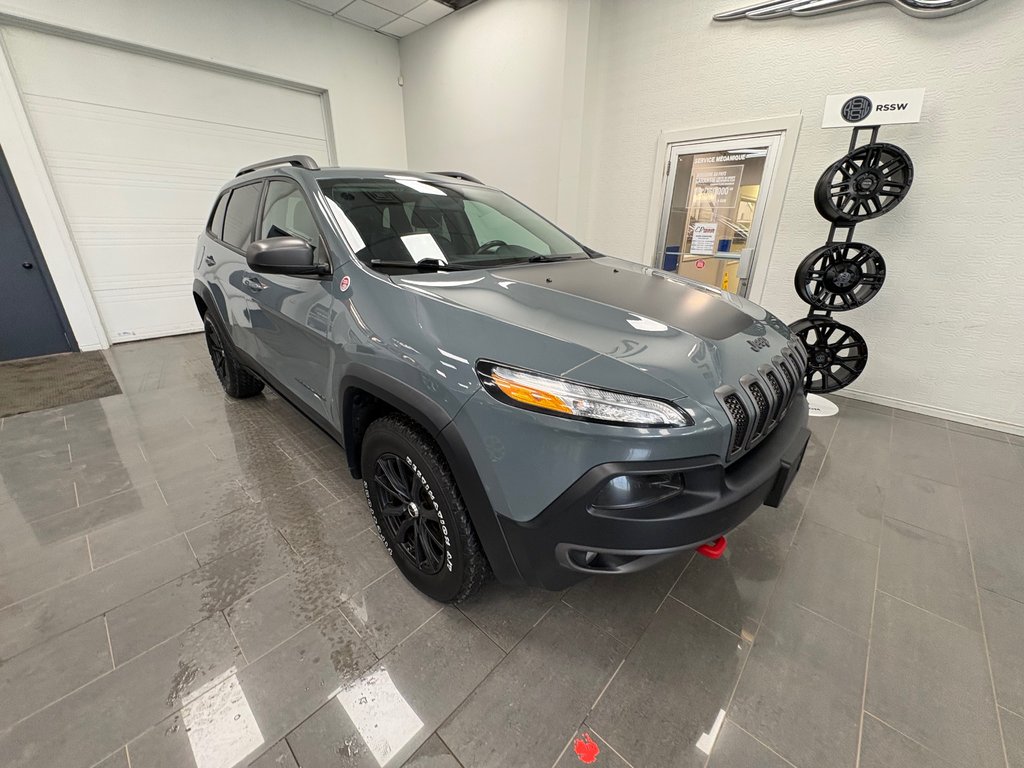 Jeep Cherokee Trailhawk 2015 à Paspébiac, Québec - 3 - w1024h768px