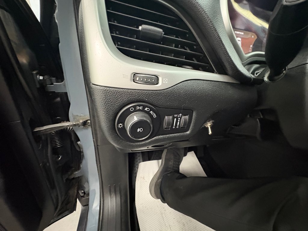 Jeep Cherokee Trailhawk 2015 à Paspébiac, Québec - 21 - w1024h768px