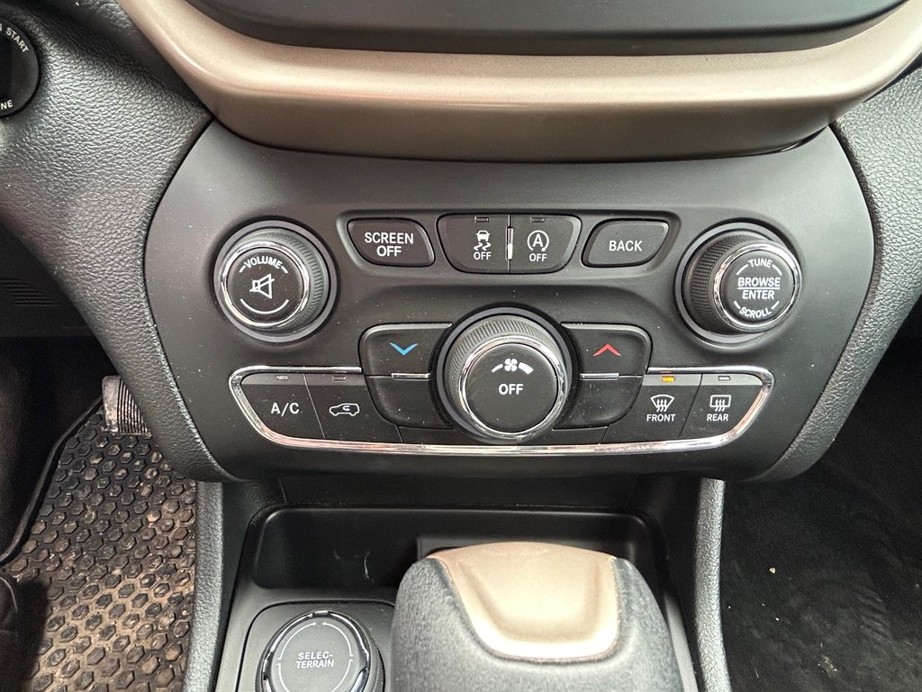 2016  Cherokee North in Chandler, Quebec - 17 - w1024h768px