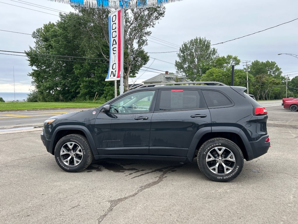 2016  Cherokee Trailhawk in Paspébiac, Quebec - 8 - w1024h768px