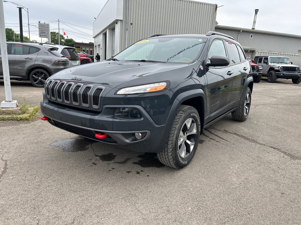 2016  Cherokee Trailhawk in Paspébiac, Quebec - 1 - w1024h768px