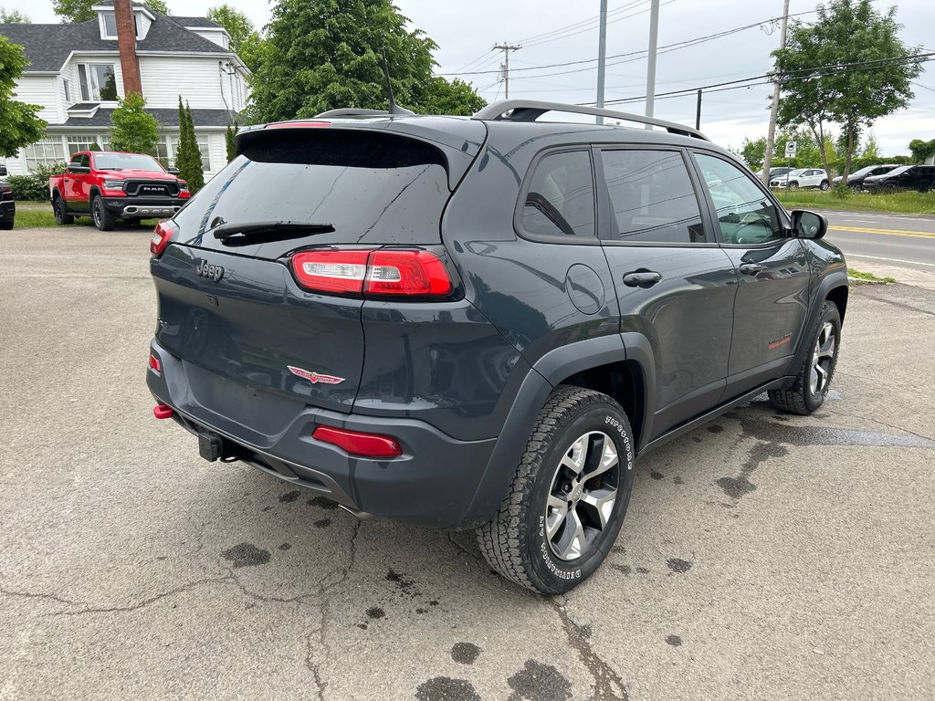 2016  Cherokee Trailhawk in Paspébiac, Quebec - 5 - w1024h768px