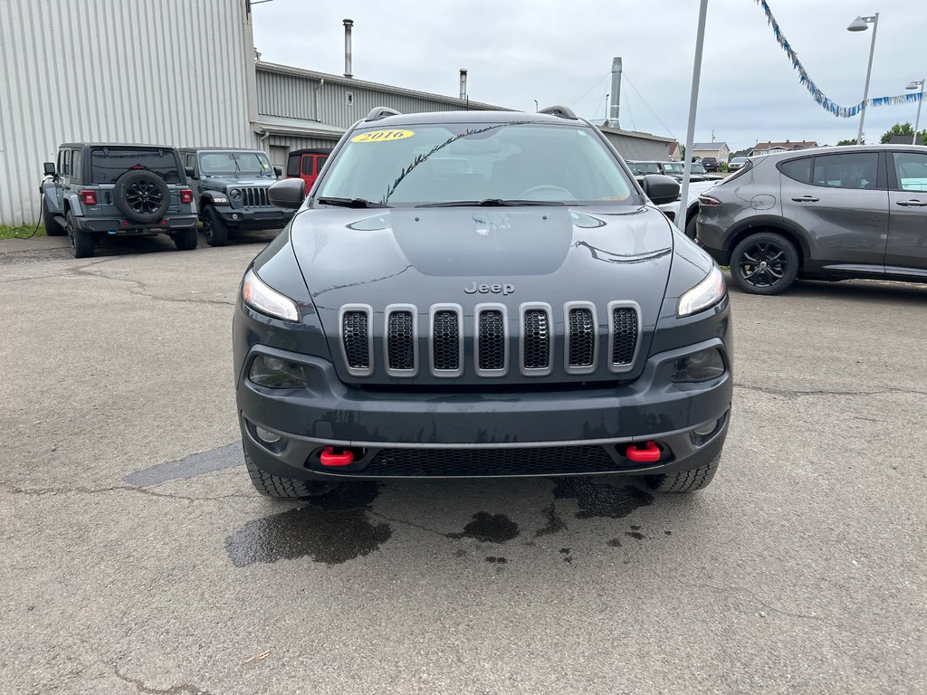 2016  Cherokee Trailhawk in Paspébiac, Quebec - 2 - w1024h768px