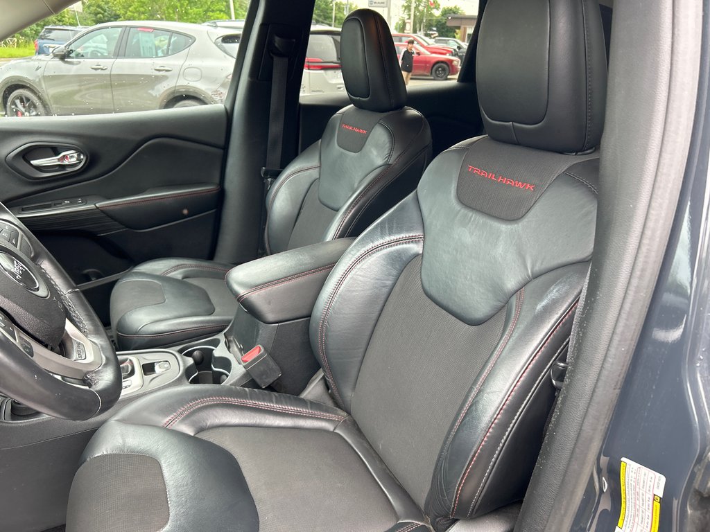 2016  Cherokee Trailhawk in Paspébiac, Quebec - 12 - w1024h768px