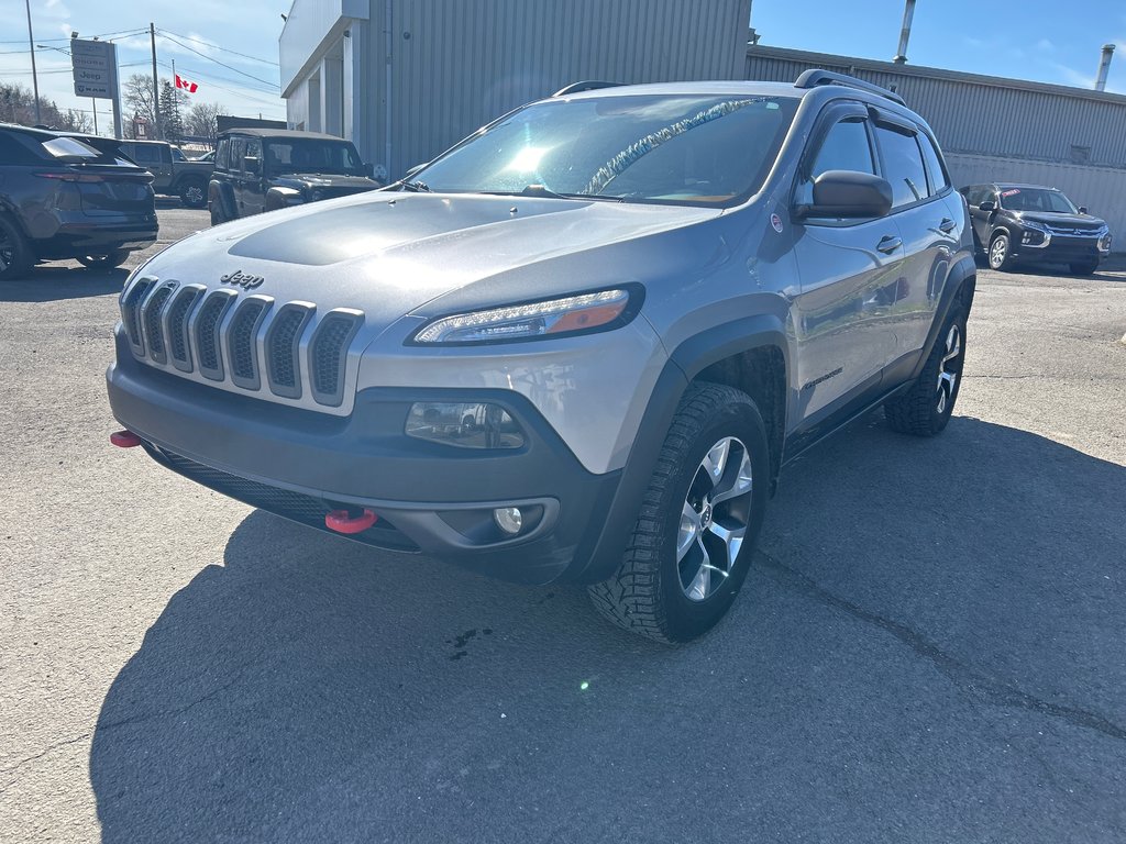 2016 Jeep Cherokee Trailhawk in Chandler, Quebec - 1 - w1024h768px
