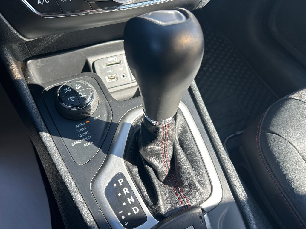 2016 Jeep Cherokee Trailhawk in Chandler, Quebec - 15 - w1024h768px
