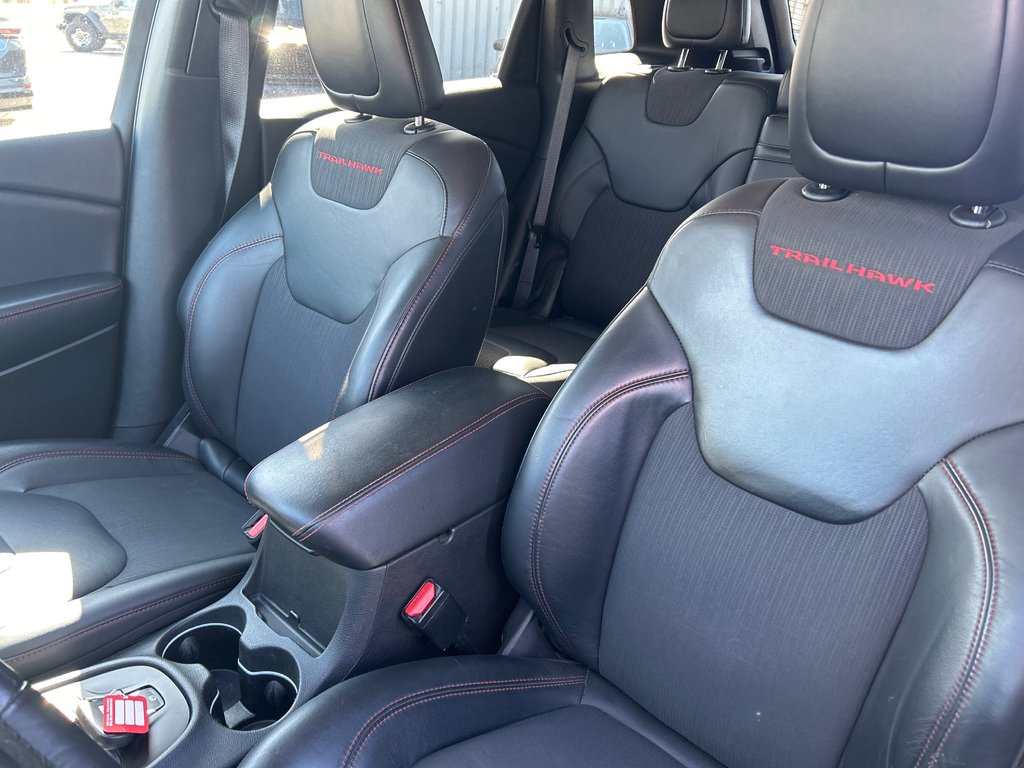 2016 Jeep Cherokee Trailhawk in Chandler, Quebec - 9 - w1024h768px