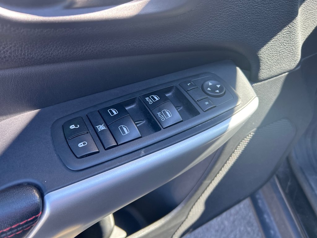 2017  Cherokee Trailhawk in Paspébiac, Quebec - 12 - w1024h768px