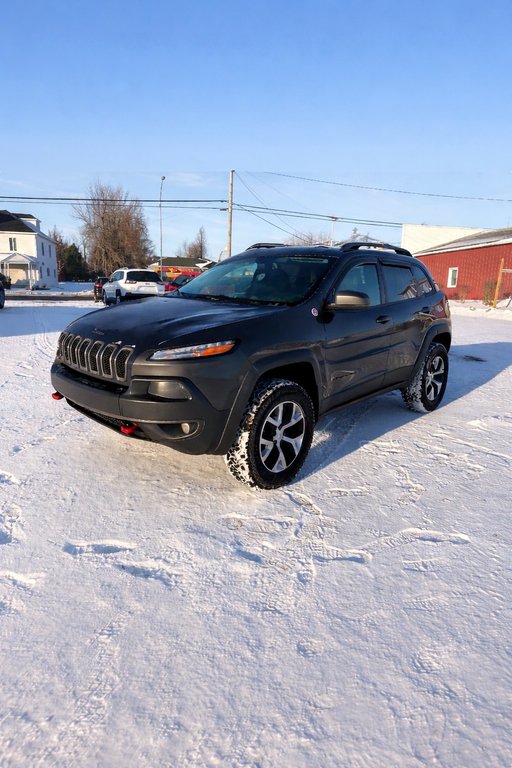 Jeep Cherokee Trailhawk 2017 à Paspébiac, Québec - 1 - w1024h768px