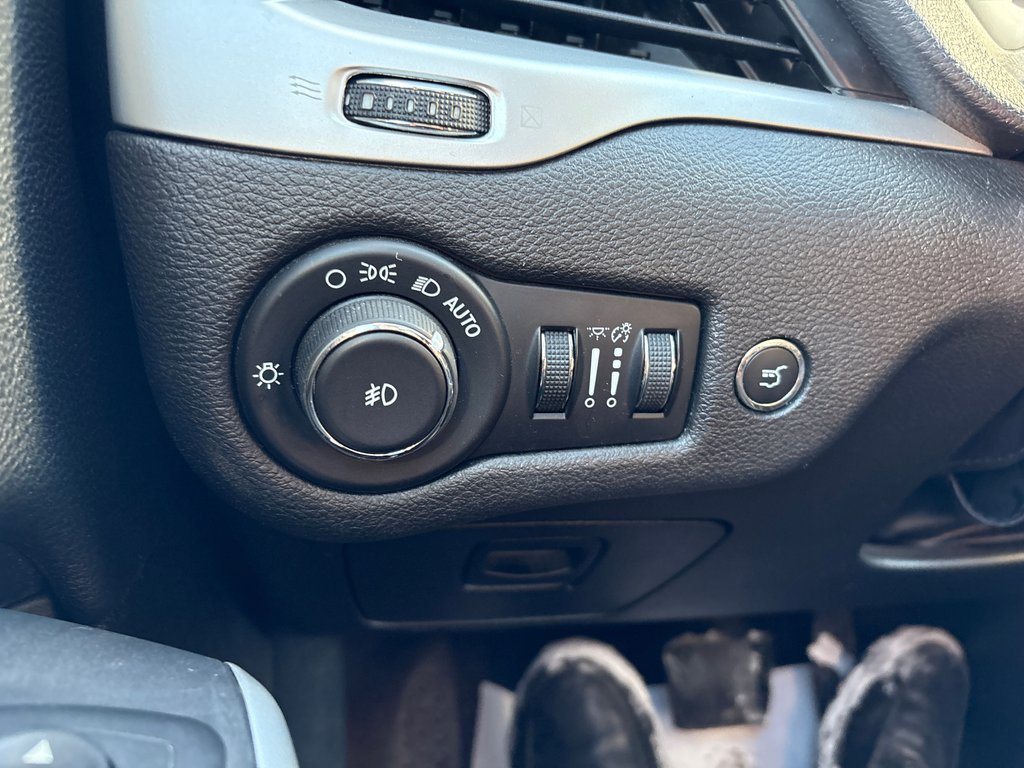 Jeep Cherokee Trailhawk 2017 à Paspébiac, Québec - 18 - w1024h768px