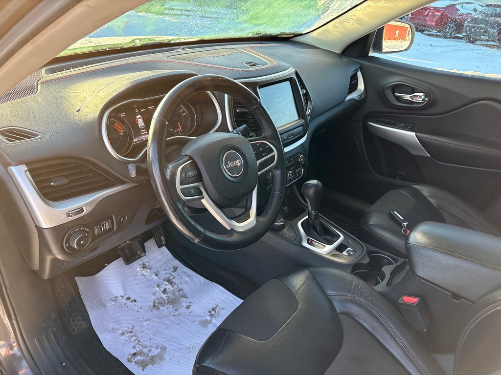 Jeep Cherokee Trailhawk 2017 à Paspébiac, Québec - 10 - w1024h768px