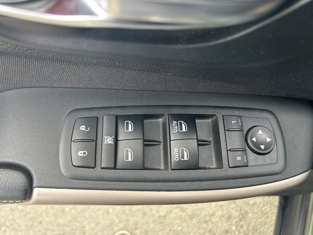 Jeep Cherokee North 2018 à Chandler, Québec - 8 - w1024h768px