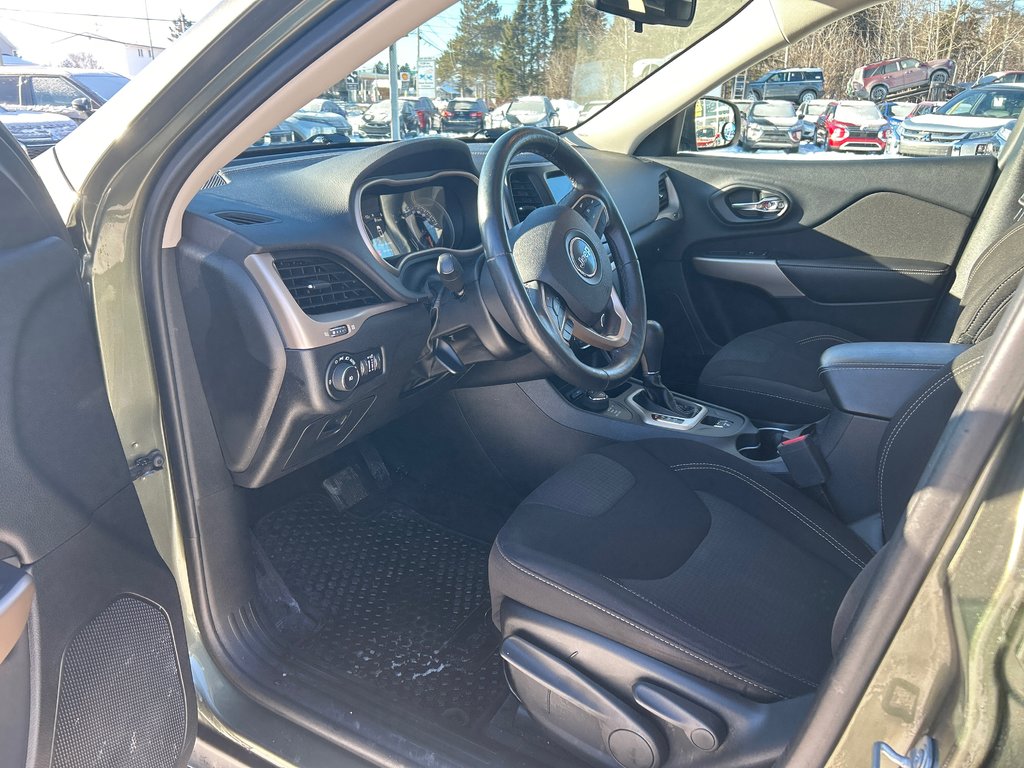 2018 Jeep Cherokee North in Paspébiac, Quebec - 11 - w1024h768px