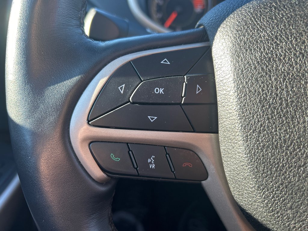 2018 Jeep Cherokee North in Paspébiac, Quebec - 14 - w1024h768px