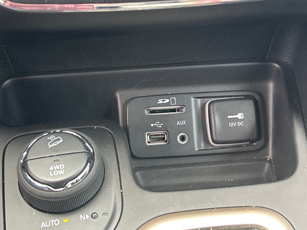 Jeep Cherokee North 2018 à Chandler, Québec - 17 - w1024h768px