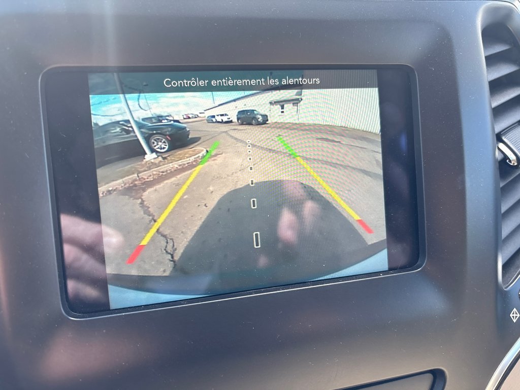 2019 Jeep Cherokee North in Paspébiac, Quebec - 19 - w1024h768px