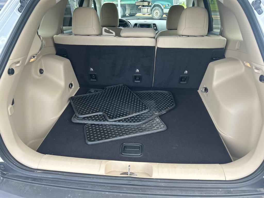 Jeep Cherokee North 2019 à Paspébiac, Québec - 10 - w1024h768px