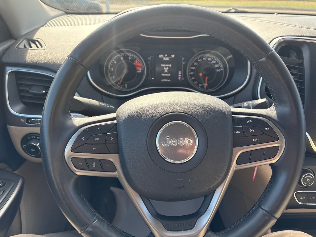 2019 Jeep Cherokee North in Paspébiac, Quebec - 15 - w1024h768px