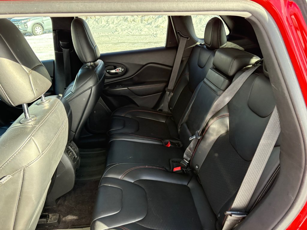 Jeep Cherokee Trailhawk 2019 à Paspébiac, Québec - 19 - w1024h768px