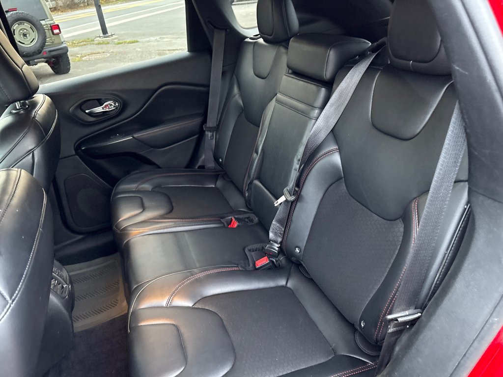 Jeep Cherokee Trailhawk 2019 à Paspébiac, Québec - 10 - w1024h768px