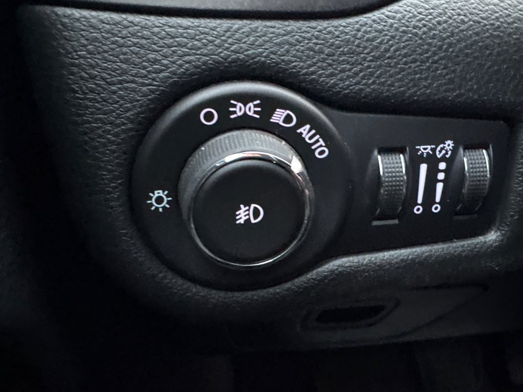 Jeep Cherokee Trailhawk 2019 à Paspébiac, Québec - 20 - w1024h768px