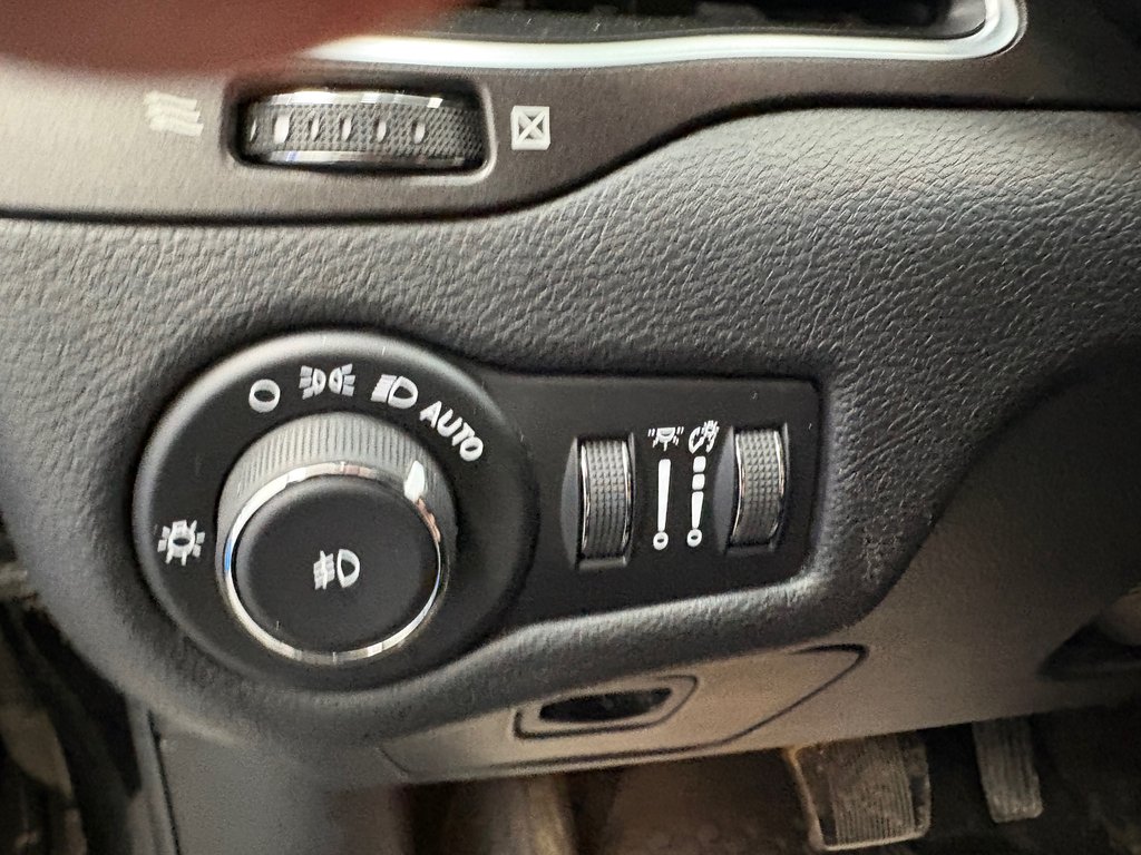 Jeep Cherokee Trailhawk 2019 à Paspébiac, Québec - 17 - w1024h768px