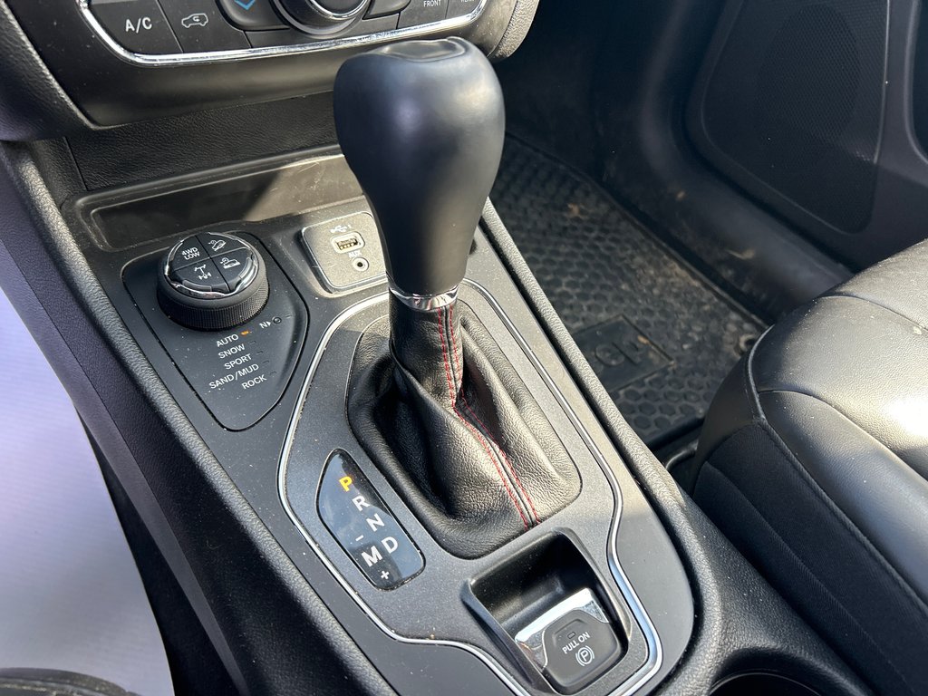 Jeep Cherokee Trailhawk 2020 à Paspébiac, Québec - 19 - w1024h768px