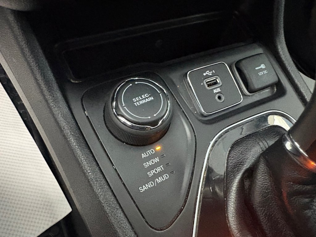 2021 Jeep Cherokee Limited in Paspébiac, Quebec - 20 - w1024h768px